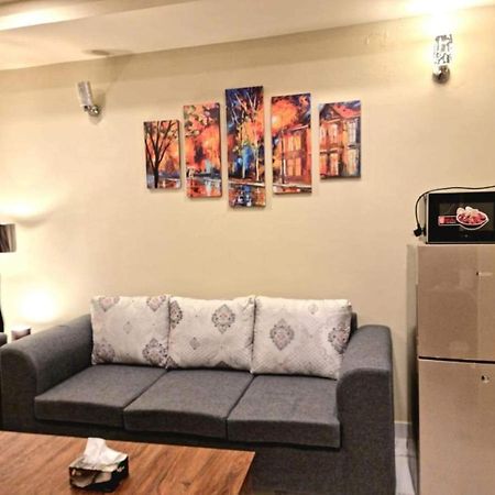 Comfortable & Lovely 1 Bed Apt In Bahria Town ราวัลปินดี ภายนอก รูปภาพ