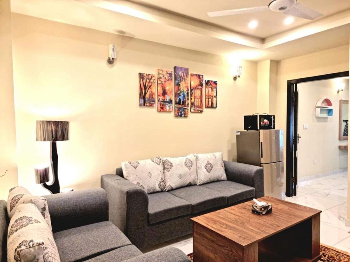 Comfortable & Lovely 1 Bed Apt In Bahria Town ราวัลปินดี ภายนอก รูปภาพ